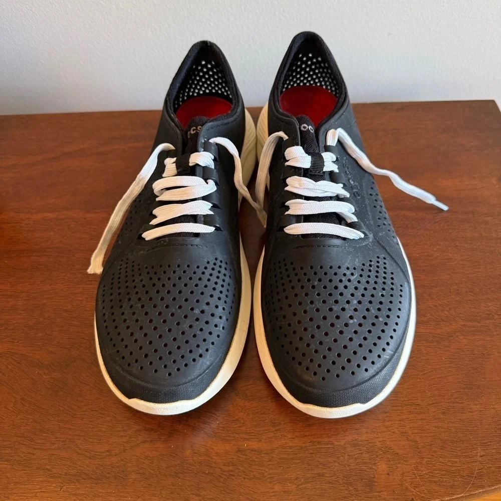 CROCS Men's LiteRide Black and White Sneakers Size 12
